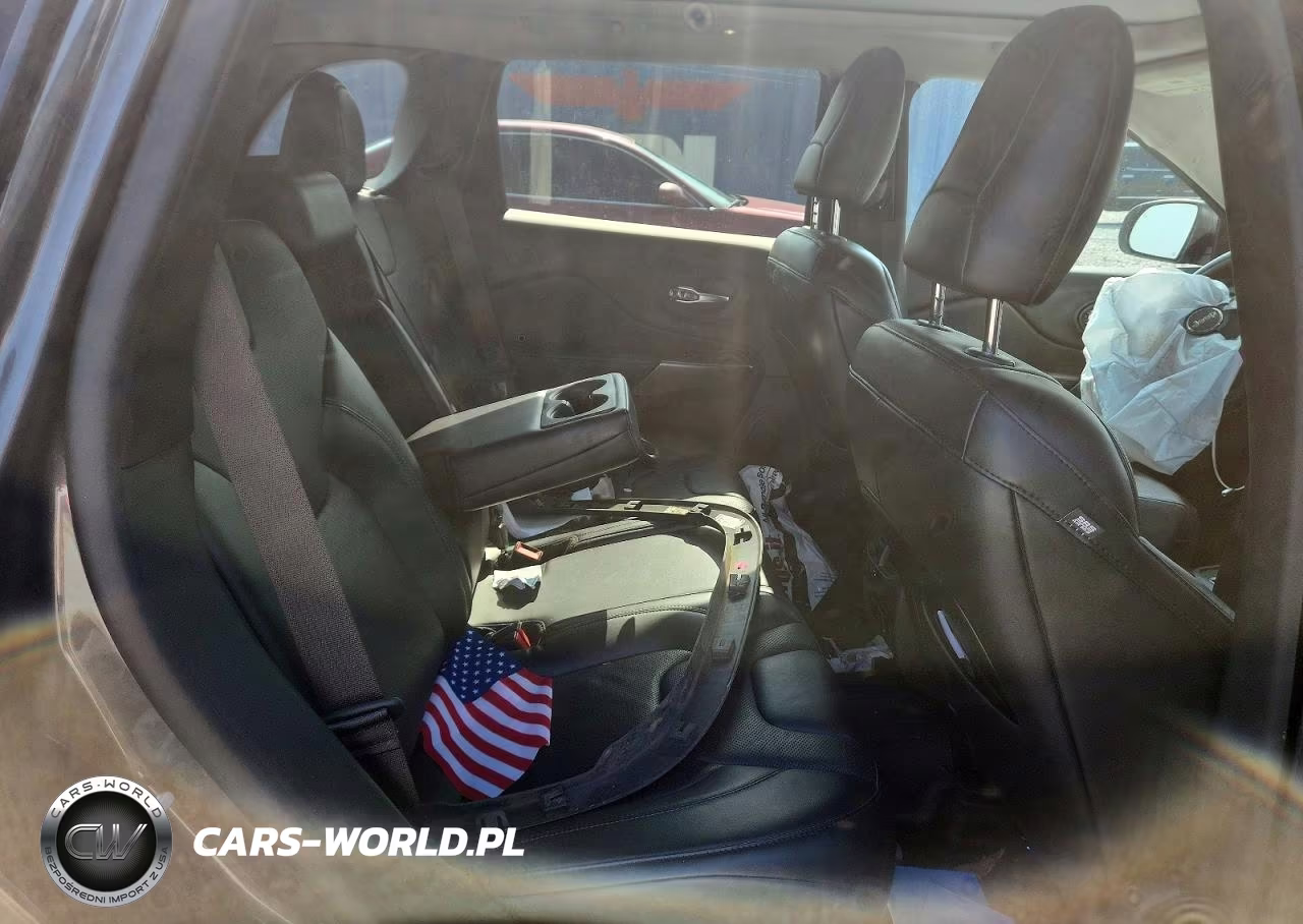 2020 Jeep Cherokee Limited VIN:1C4PJMDXXLD531729 - 11