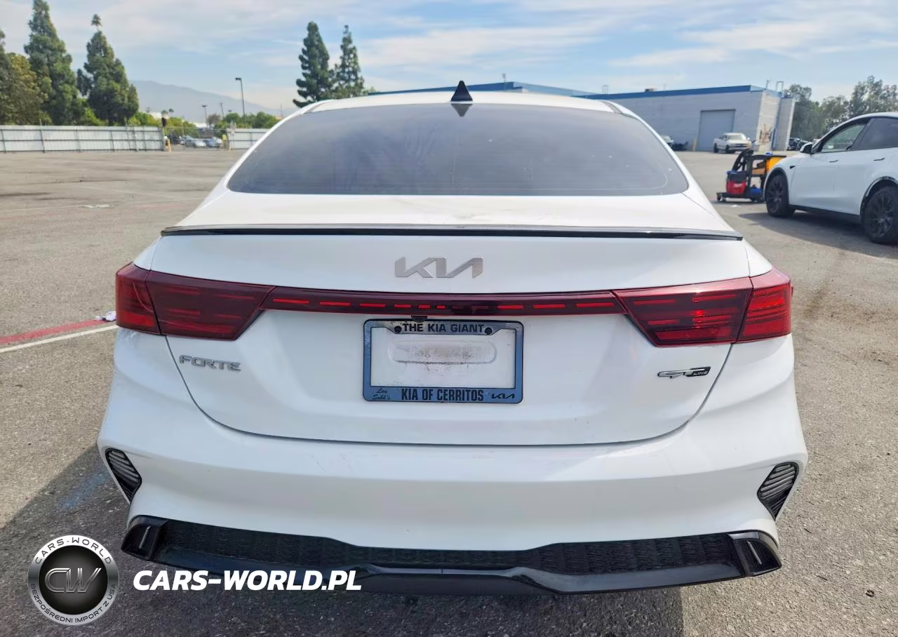 2023 Kia Forte Gt Line VIN:3KPF54AD0PE610468 - 6
