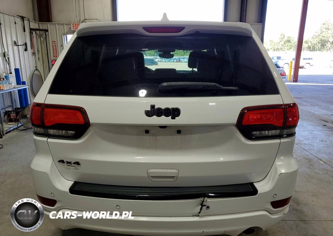 2018 Jeep Grand Cherokee Laredo VIN:1C4RJFAG8JC300081 - 6