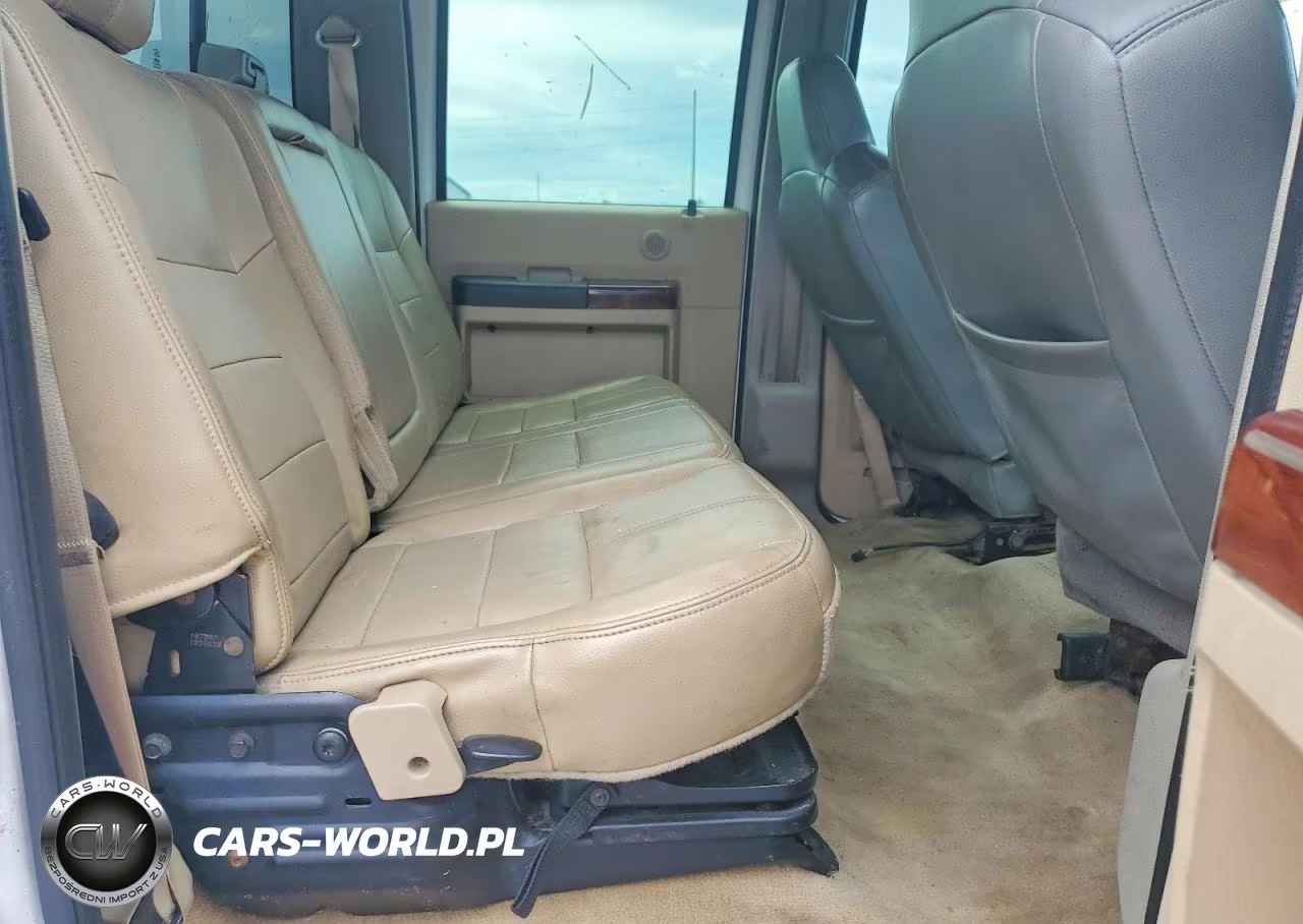 2008 Ford F350 Super Duty VIN:1FTWW32R08EC90812 - 10