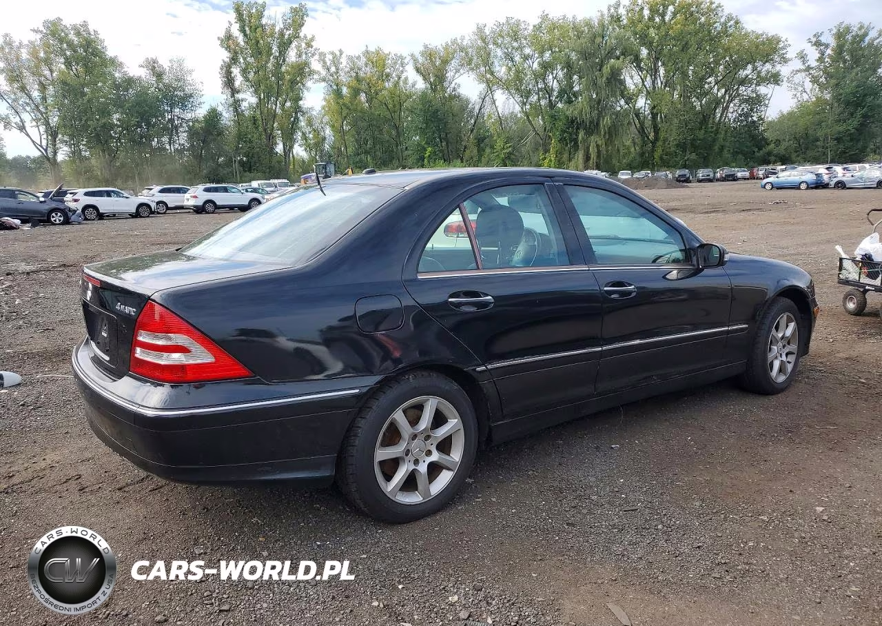 2007 Mercedes-Benz C 280 4Matic VIN:WDBRF92H57F883757 - 3
