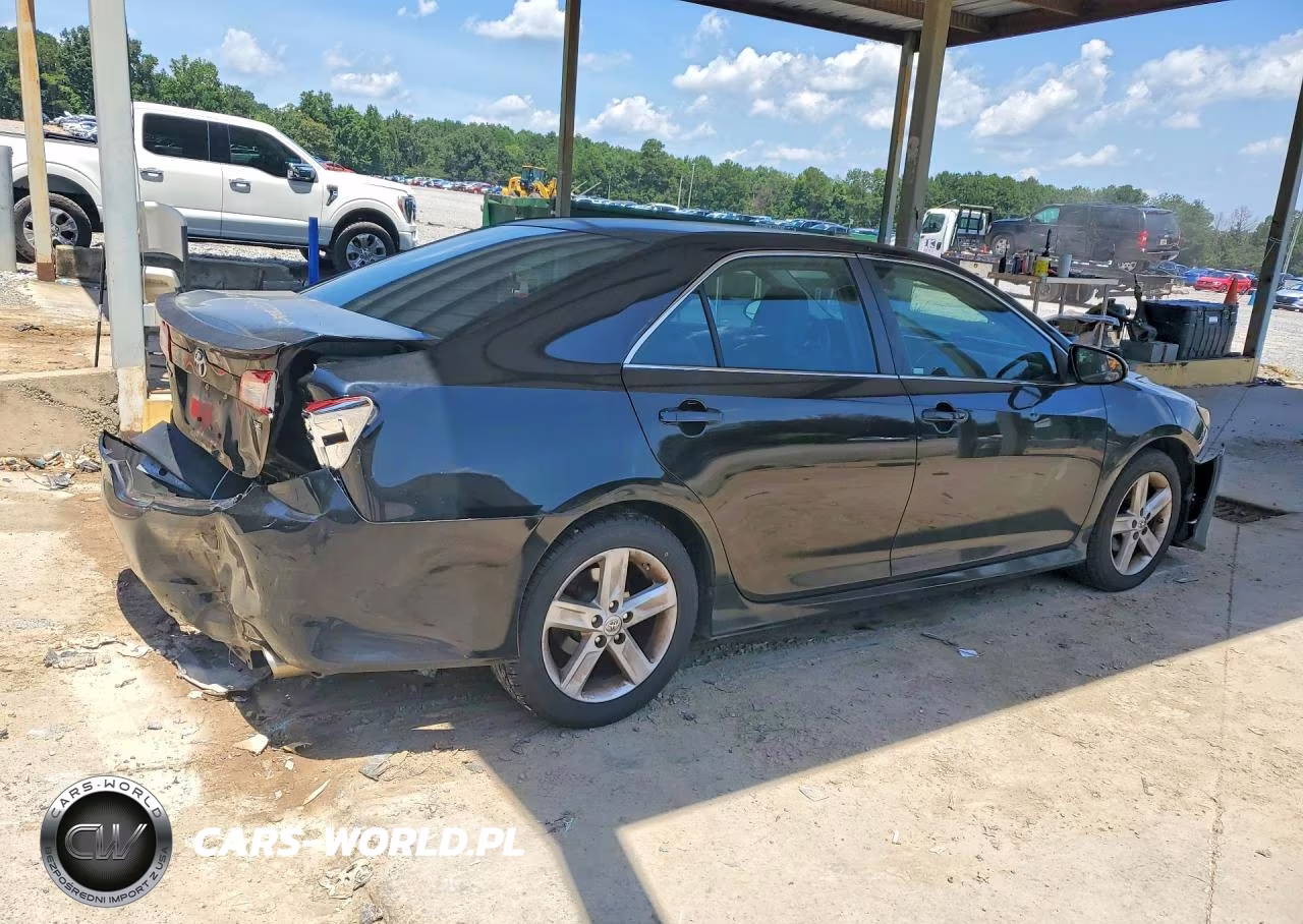 2014 Toyota Camry Se VIN:4T1BF1FK5EU339774 - 3