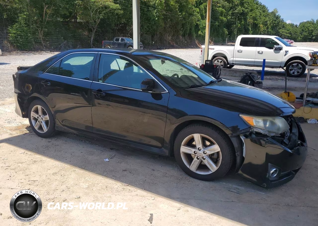 2014 Toyota Camry Se VIN:4T1BF1FK5EU339774 - 4