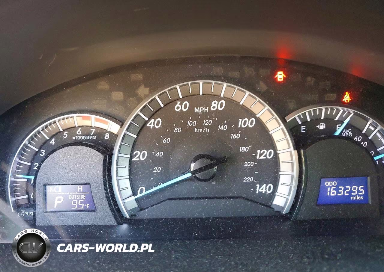 2014 Toyota Camry Se VIN:4T1BF1FK5EU339774 - 9