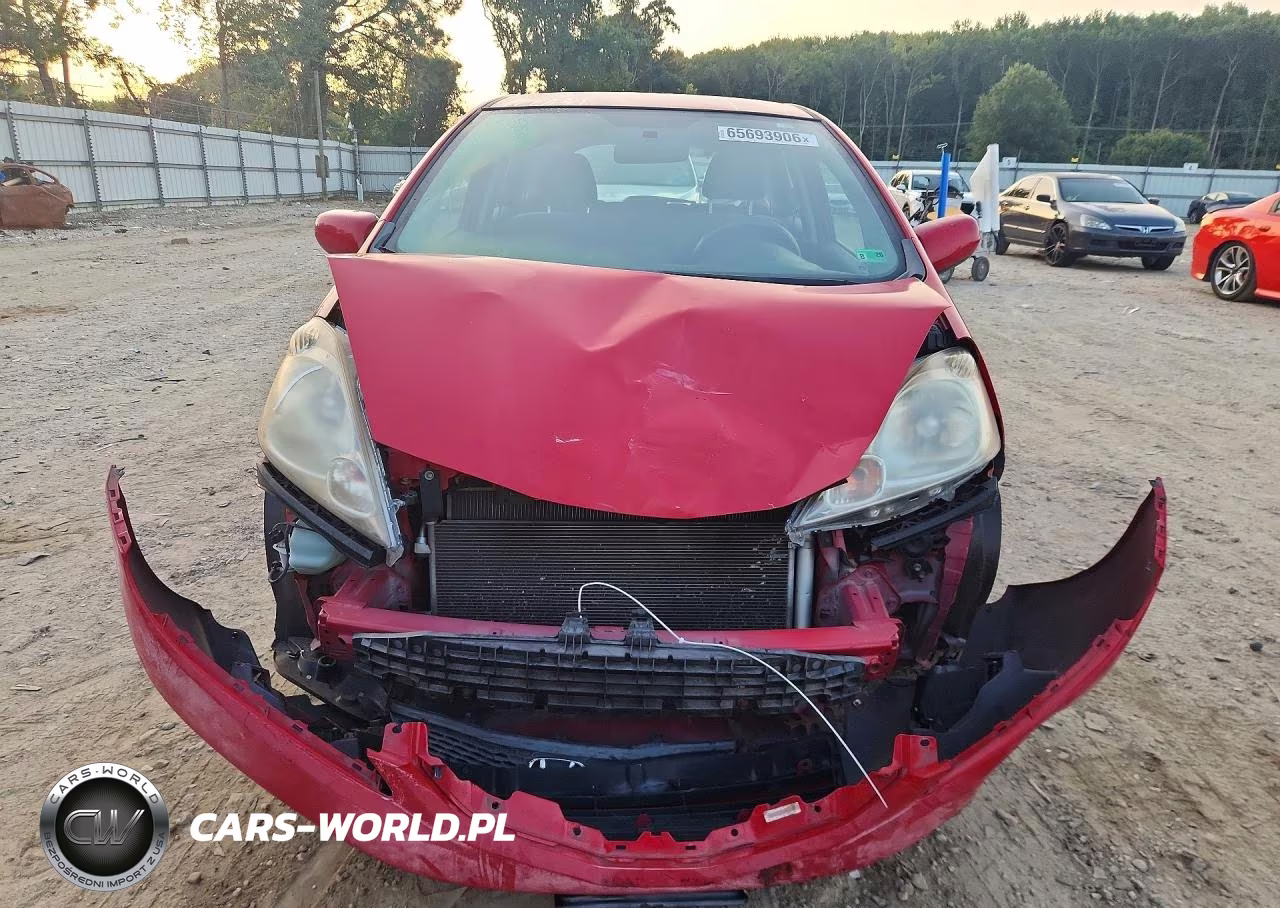 2011 Honda Fit Sport VIN:JHMGE8H66BC004643 - 5