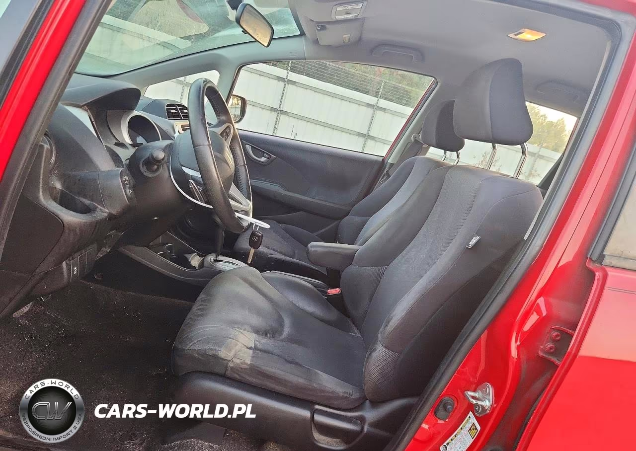 2011 Honda Fit Sport VIN:JHMGE8H66BC004643 - 7