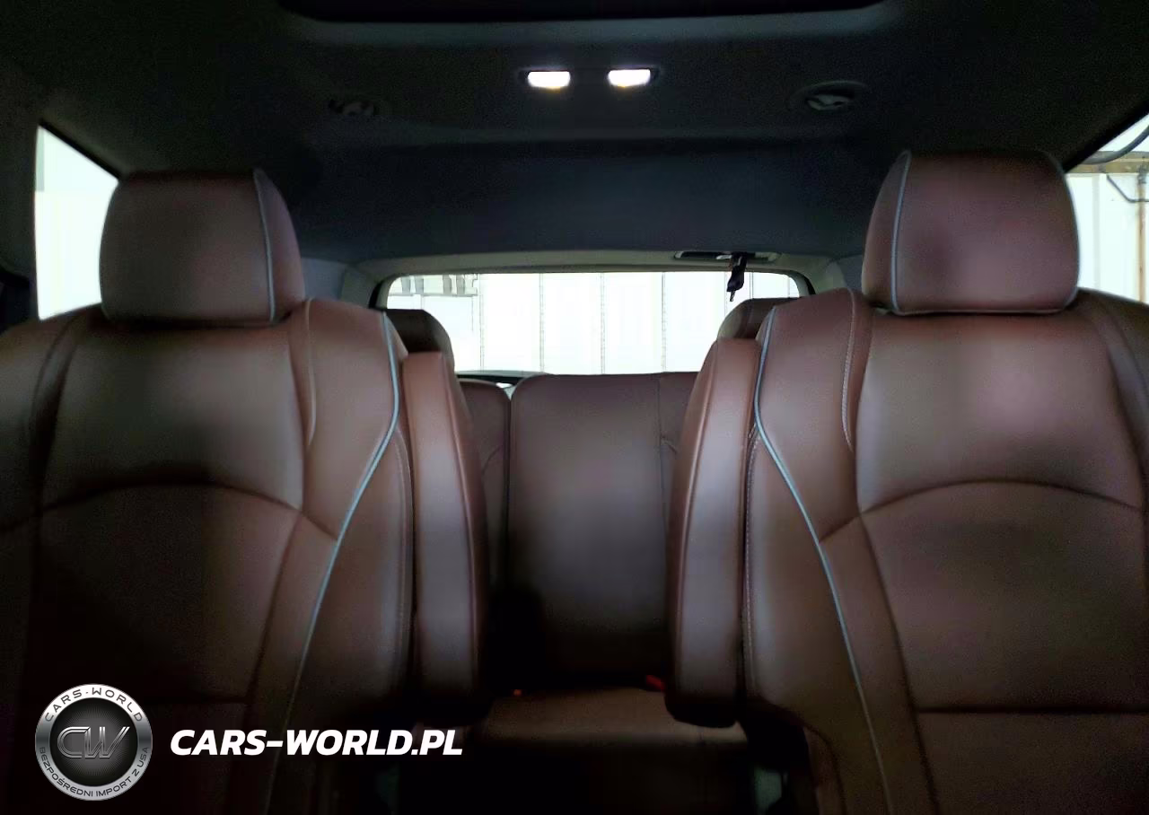 2021 Buick Enclave Avenir VIN:5GAEVCKW1MJ110406 - 10