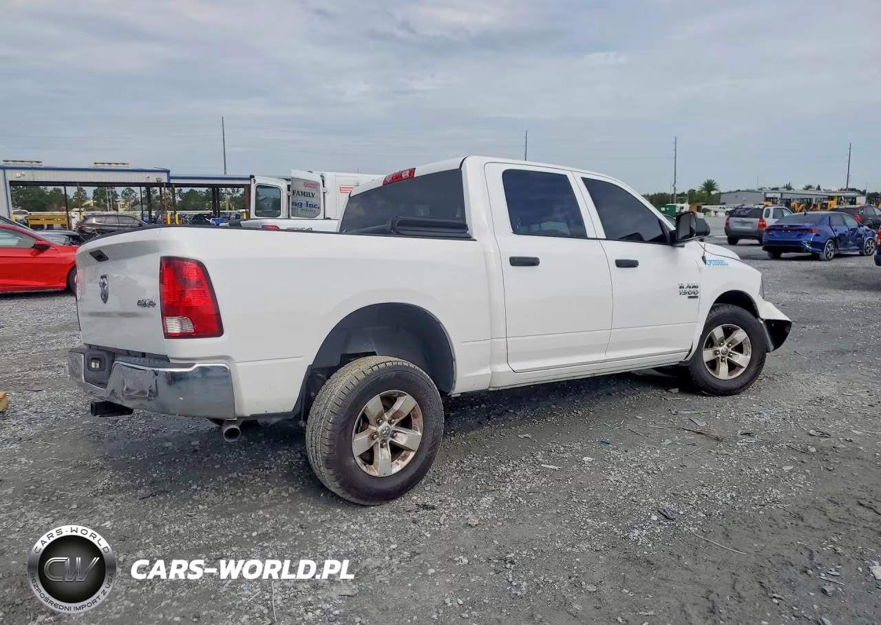 2023 Ram 1500 Classic Tradesman VIN:1C6RR7KG1PS548658 - 3