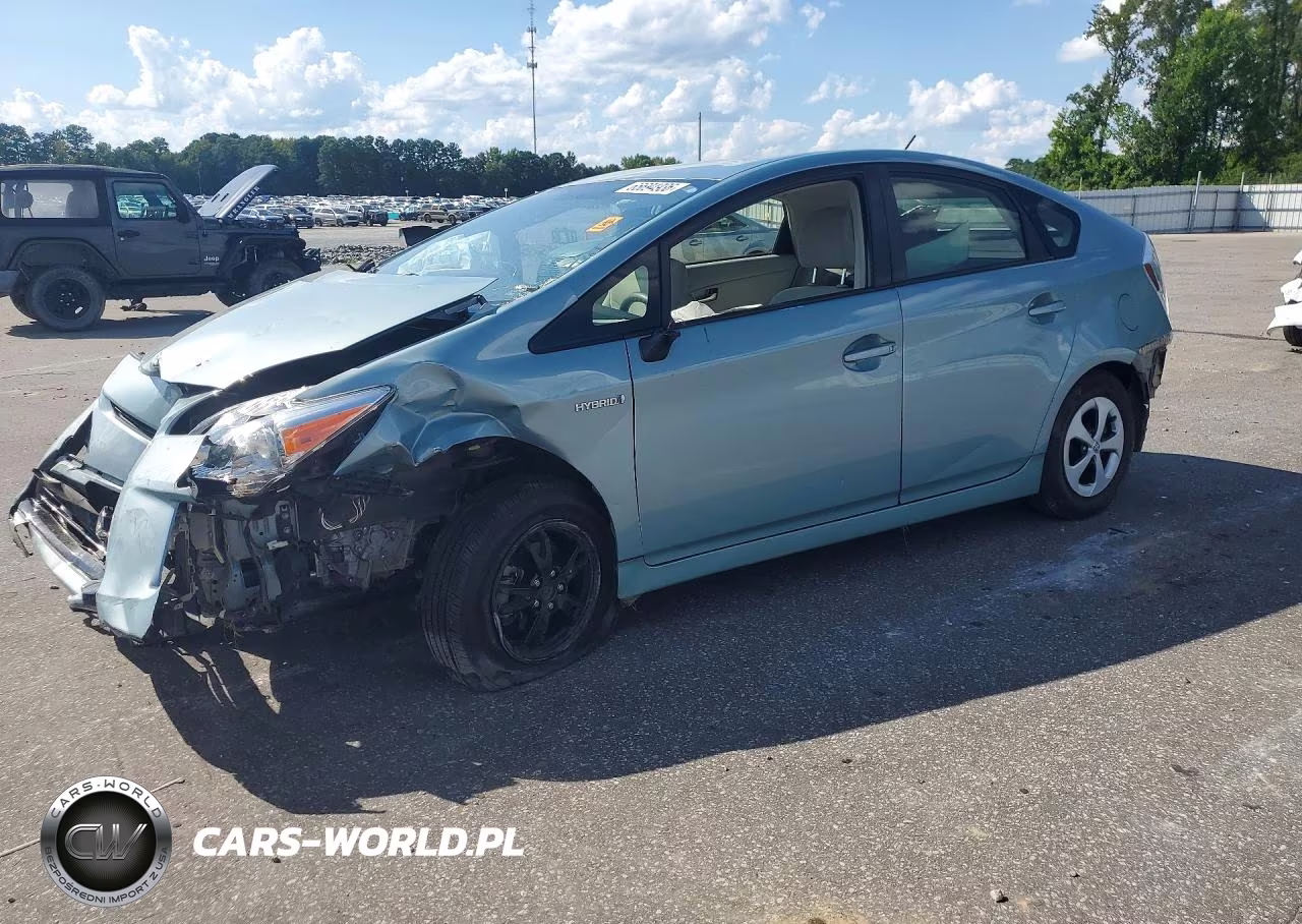 2013 Toyota Prius Two VIN:JTDKN3DU1D5703303 - 1