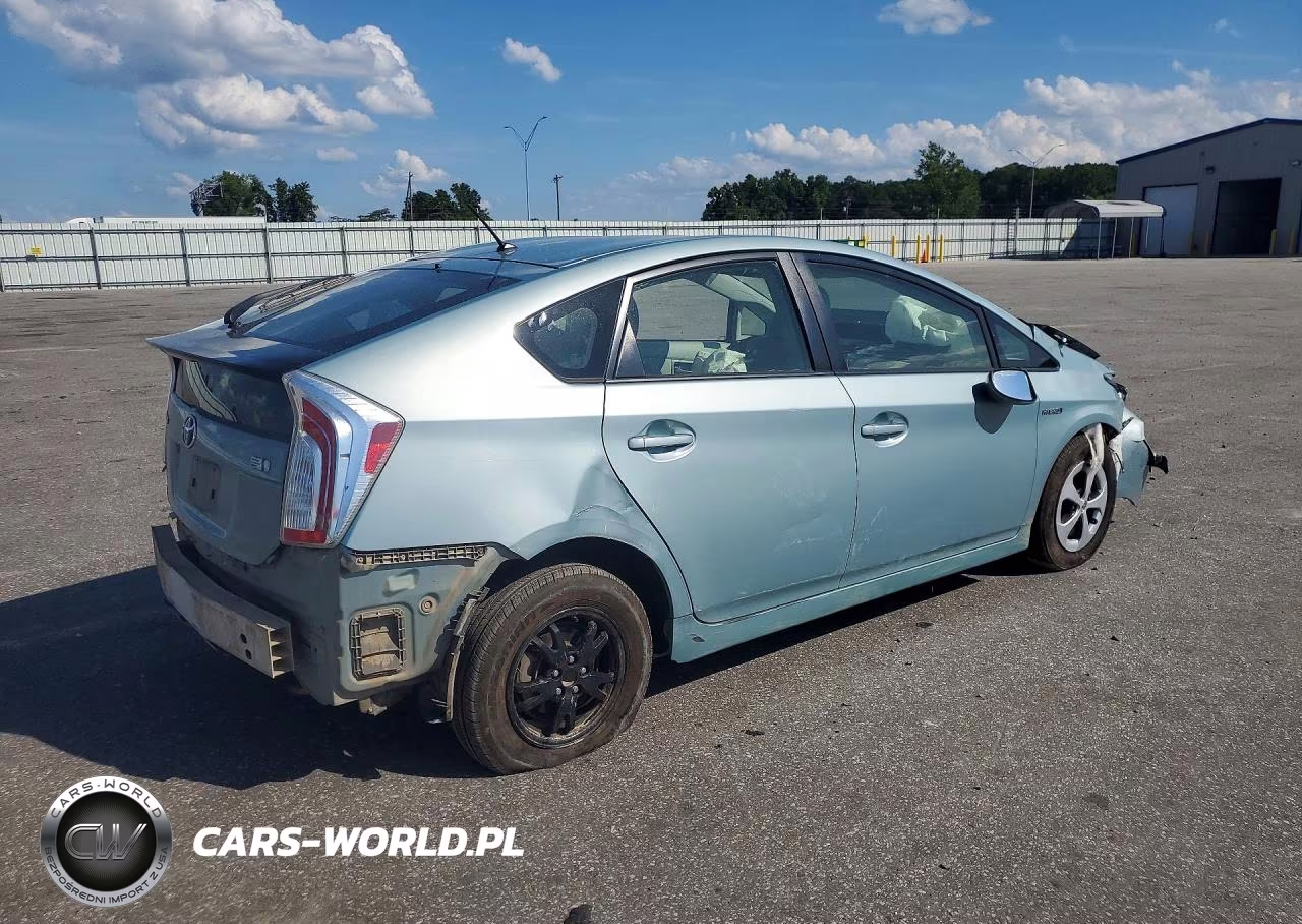 2013 Toyota Prius Two VIN:JTDKN3DU1D5703303 - 3