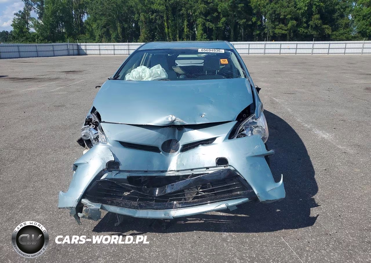 2013 Toyota Prius Two VIN:JTDKN3DU1D5703303 - 5