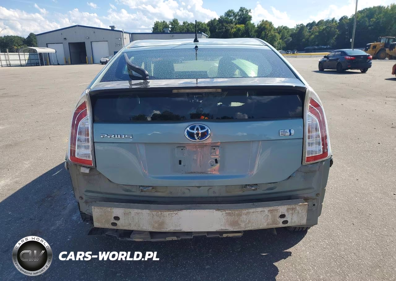 2013 Toyota Prius Two VIN:JTDKN3DU1D5703303 - 6