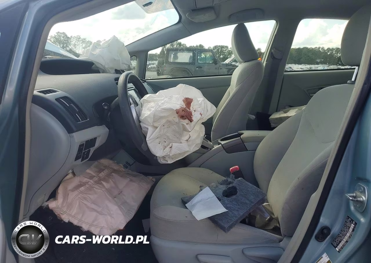 2013 Toyota Prius Two VIN:JTDKN3DU1D5703303 - 7