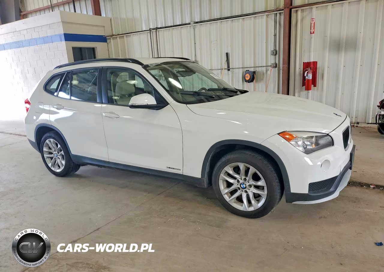 2015 BMW X1 xDrive28I VIN:WBAVL1C54FVY40446 - 4