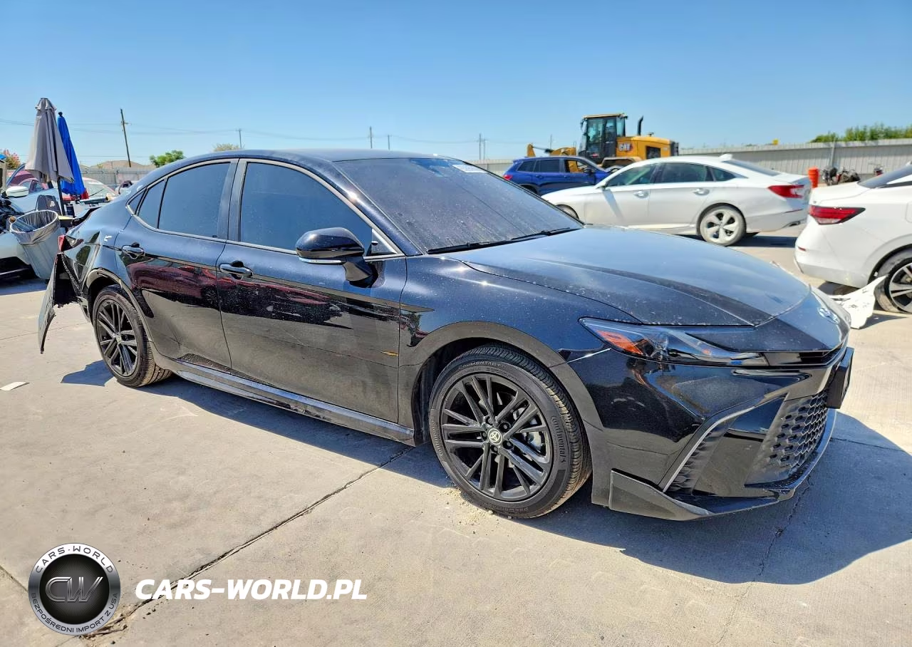 2026 Toyota Camry Se VIN:4T1DAACKXTU698322 - 4