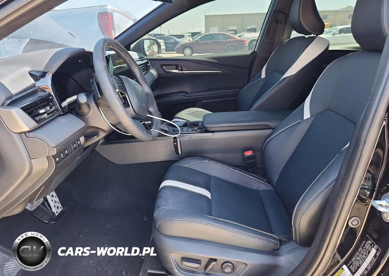 2026 Toyota Camry Se VIN:4T1DAACKXTU698322 - 7