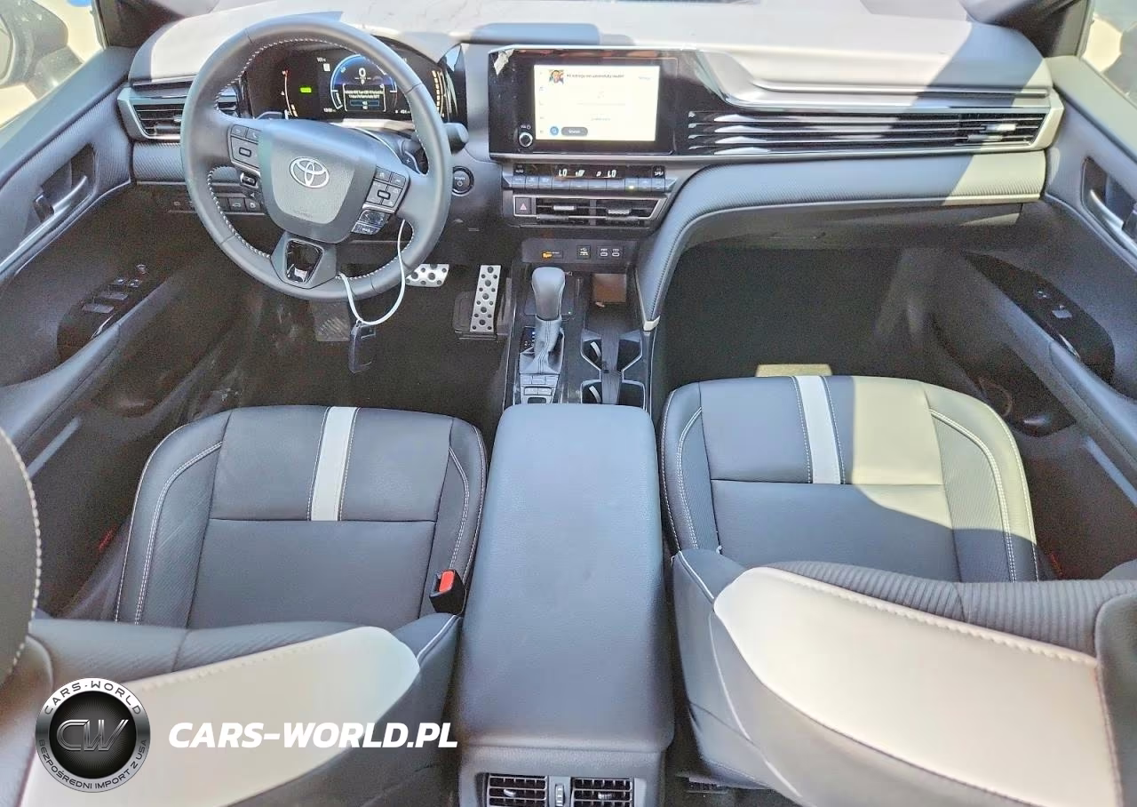 2026 Toyota Camry Se VIN:4T1DAACKXTU698322 - 8