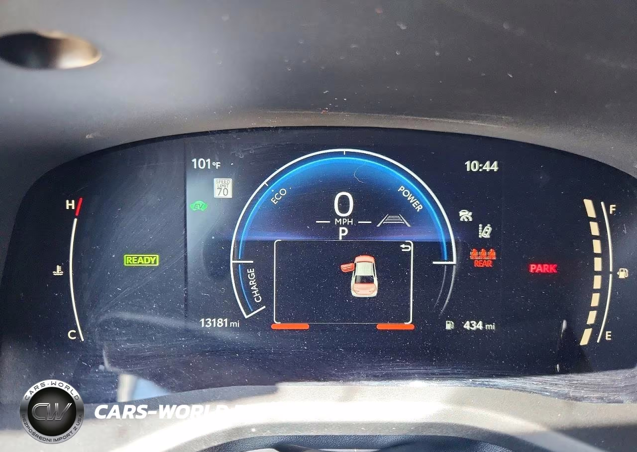 2026 Toyota Camry Se VIN:4T1DAACKXTU698322 - 9
