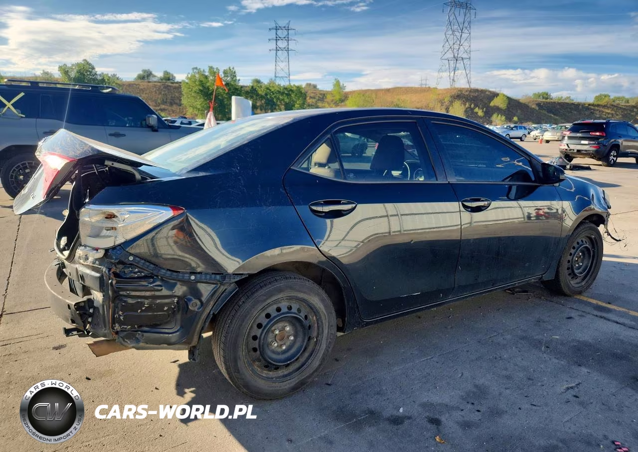 2015 Toyota Corolla Le VIN:5YFBURHE2FP348866 - 3
