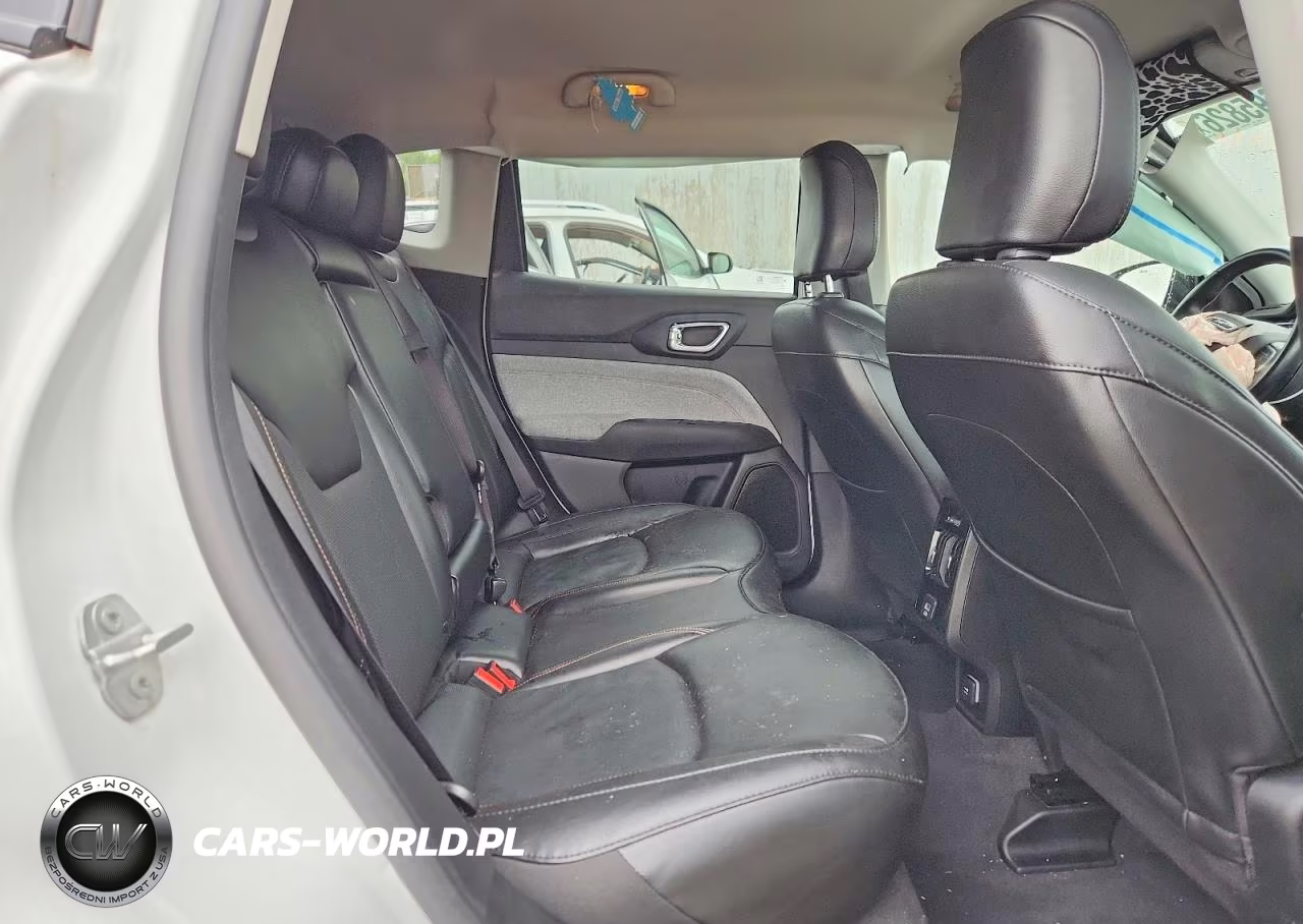 2022 Jeep Compass Latitude Lux VIN:3C4NJDFB8NT176100 - 11