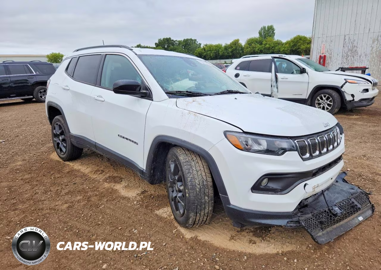 2022 Jeep Compass Latitude Lux VIN:3C4NJDFB8NT176100 - 4