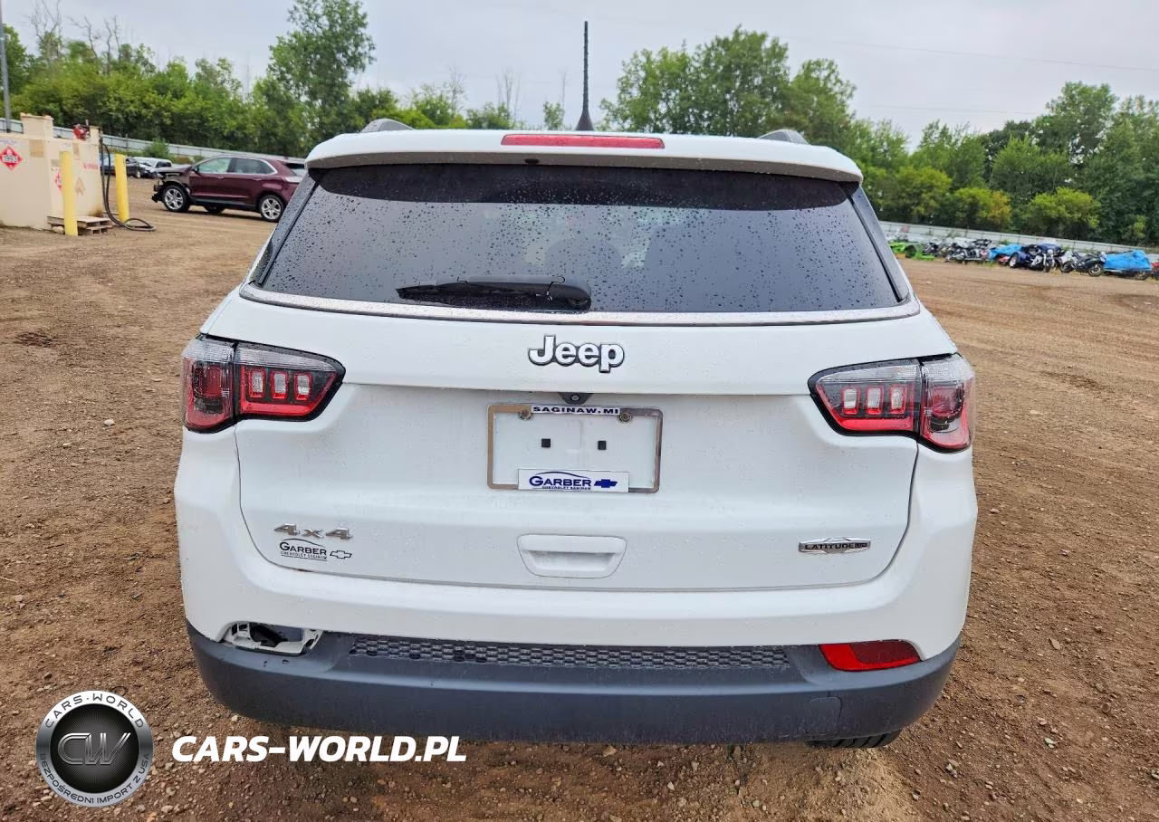 2022 Jeep Compass Latitude Lux VIN:3C4NJDFB8NT176100 - 6