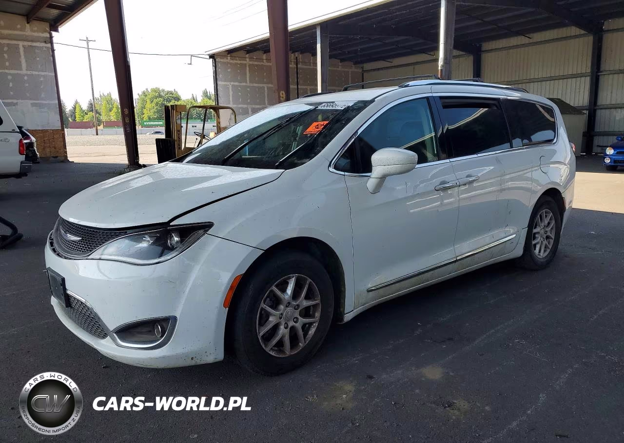 2020 Chrysler Pacifica Touring L