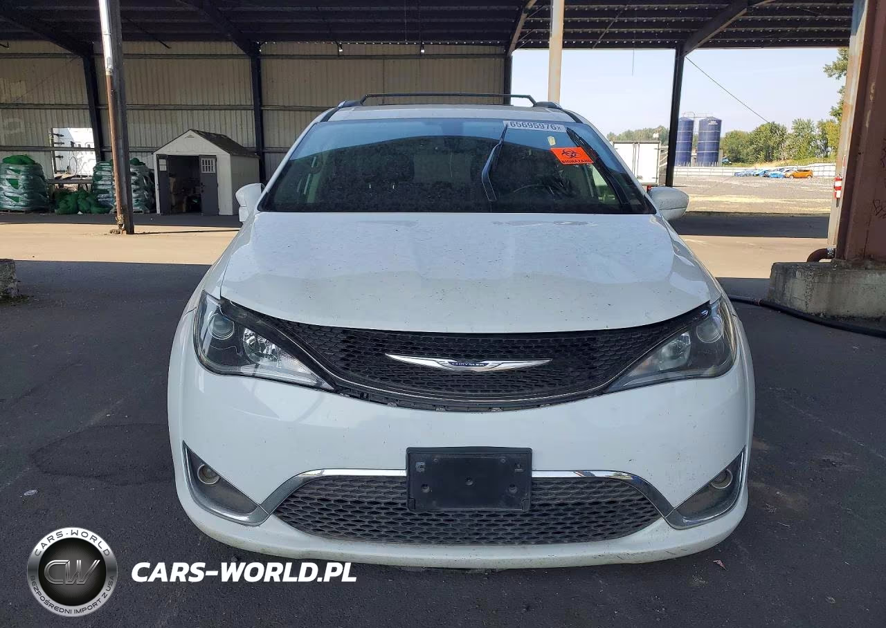 2020 Chrysler Pacifica Touring L VIN:2C4RC1BG1LR275238 - 5