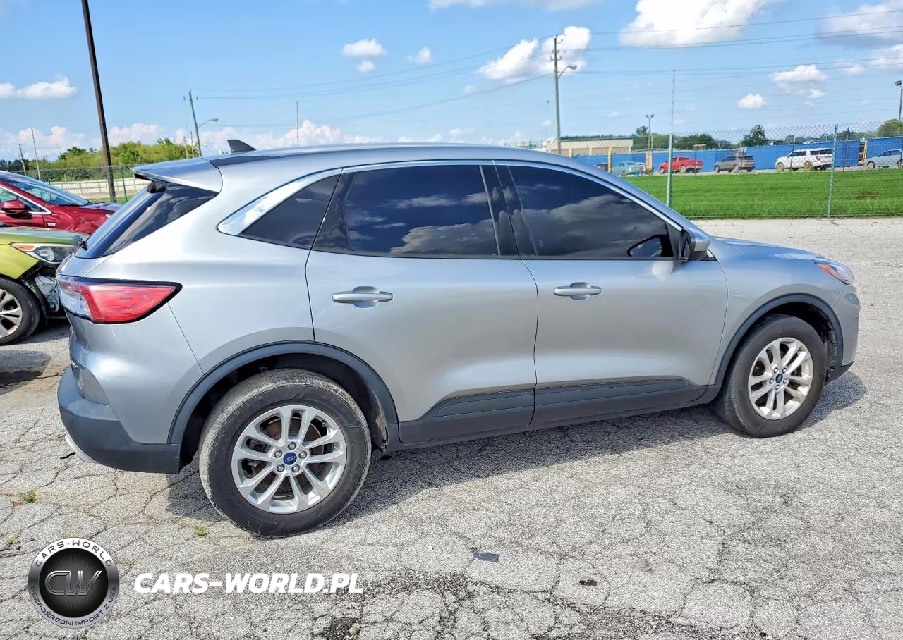 2021 Ford Escape Se VIN:1FMCU9G67MUA42904 - 3