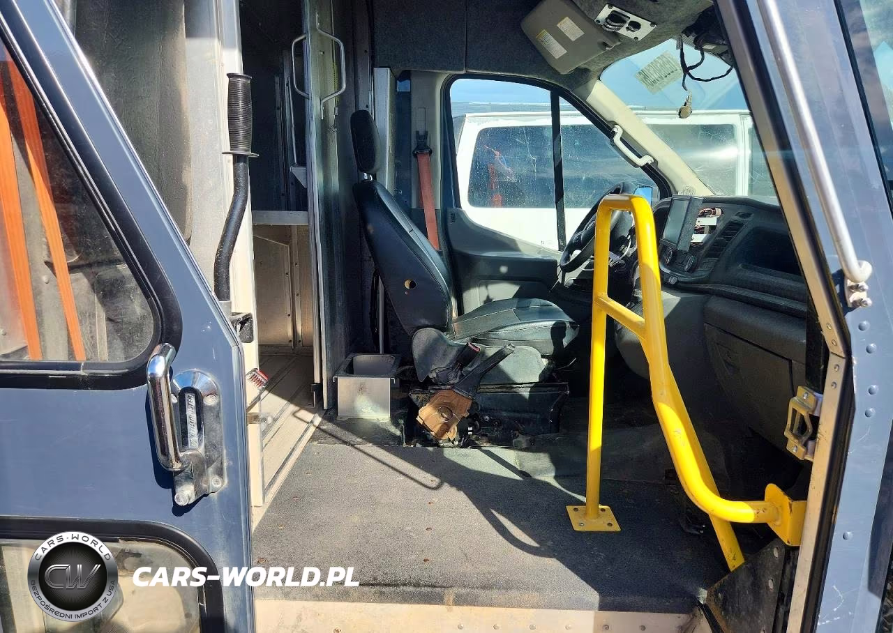 2021 Ford Transit Delivery Truck VIN:1FDDF6P82MKA92152 - 11