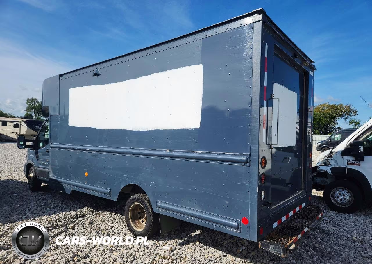 2021 Ford Transit Delivery Truck VIN:1FDDF6P82MKA92152 - 2