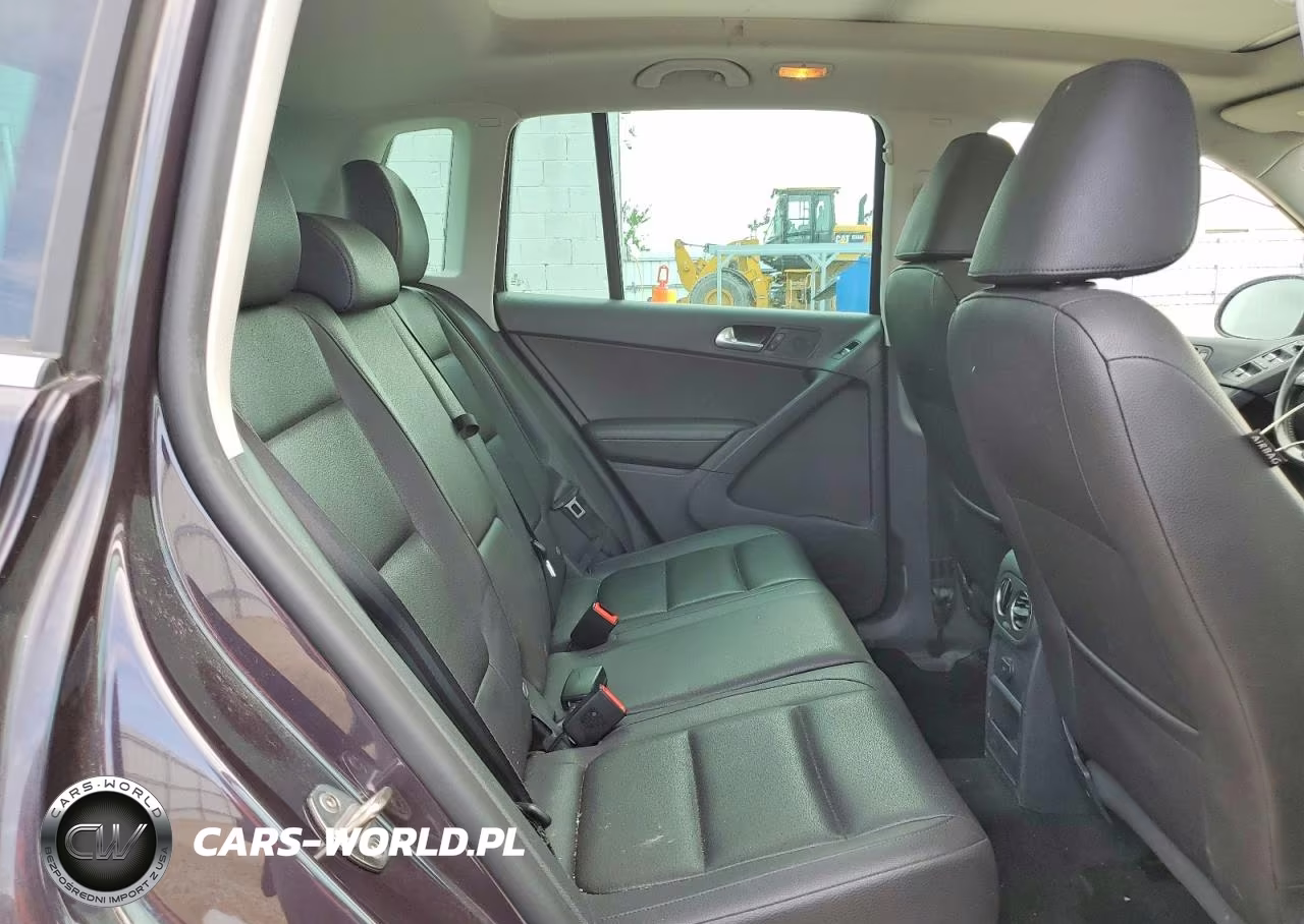 2016 Volkswagen Tiguan S VIN:WVGAV7AX3GW529133 - 11