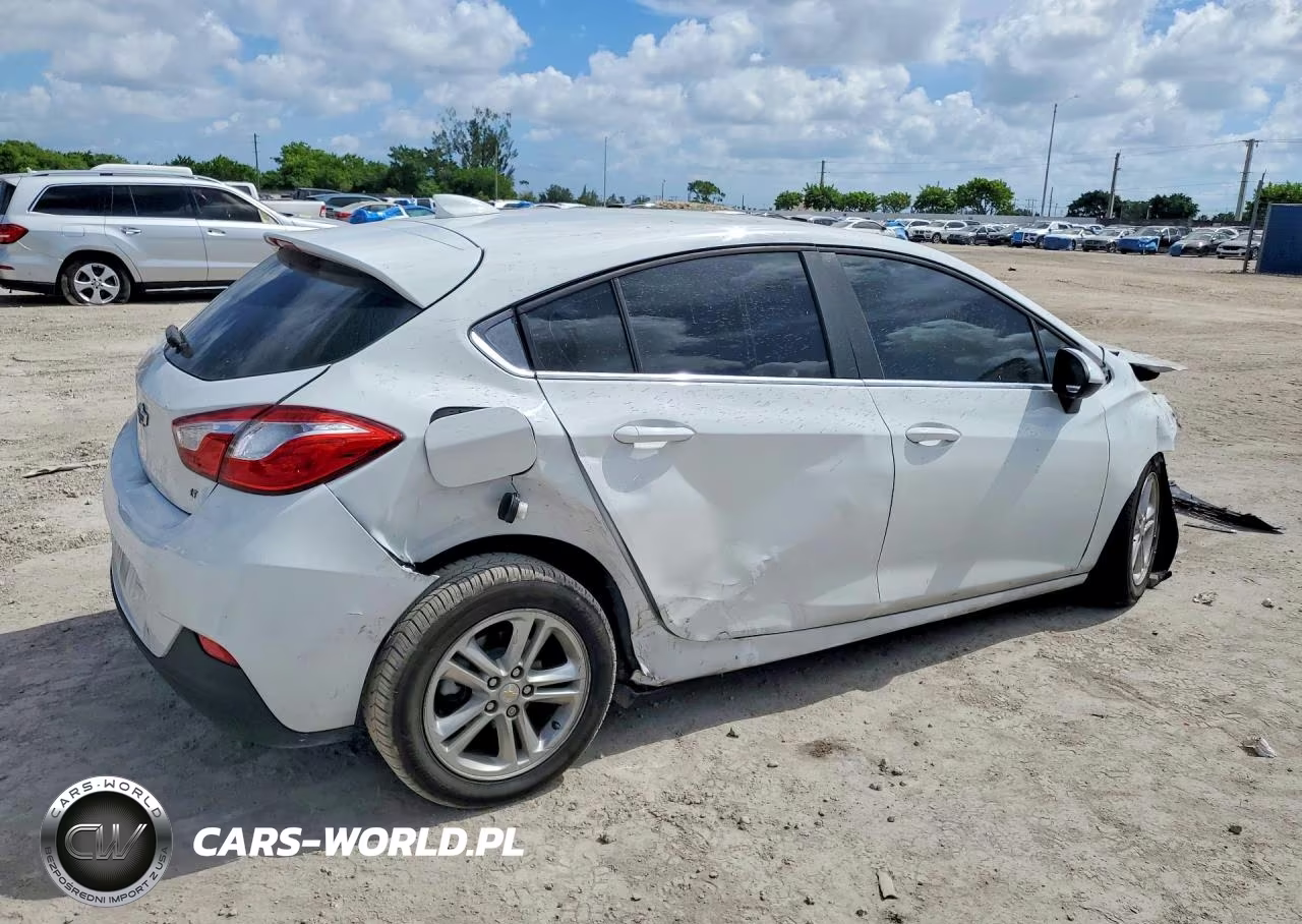 2018 Chevrolet Cruze Lt VIN:3G1BE6SM3JS605114 - 3