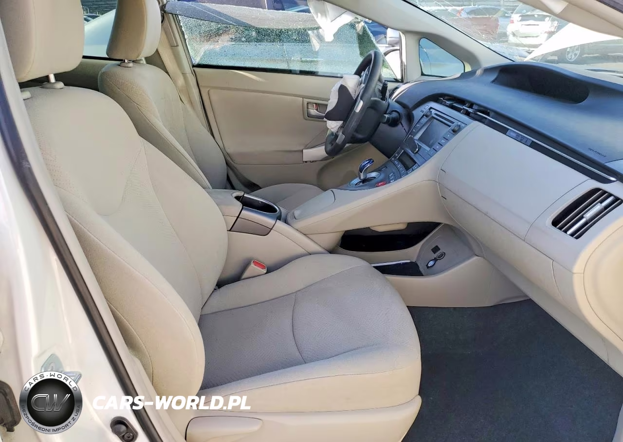 2015 Toyota Prius Two VIN:JTDKN3DU6F0456487 - 7