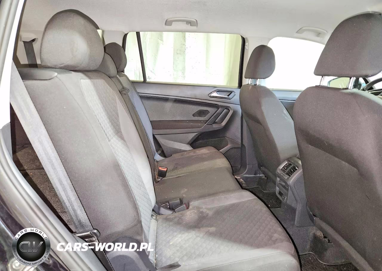 2018 Volkswagen Tiguan S VIN:3VV1B7AX0JM126328 - 11