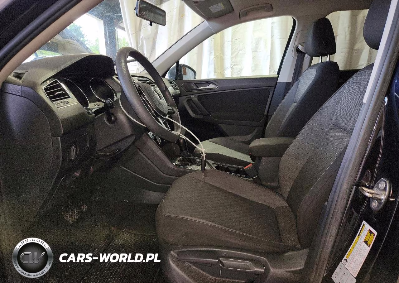 2018 Volkswagen Tiguan S VIN:3VV1B7AX0JM126328 - 7