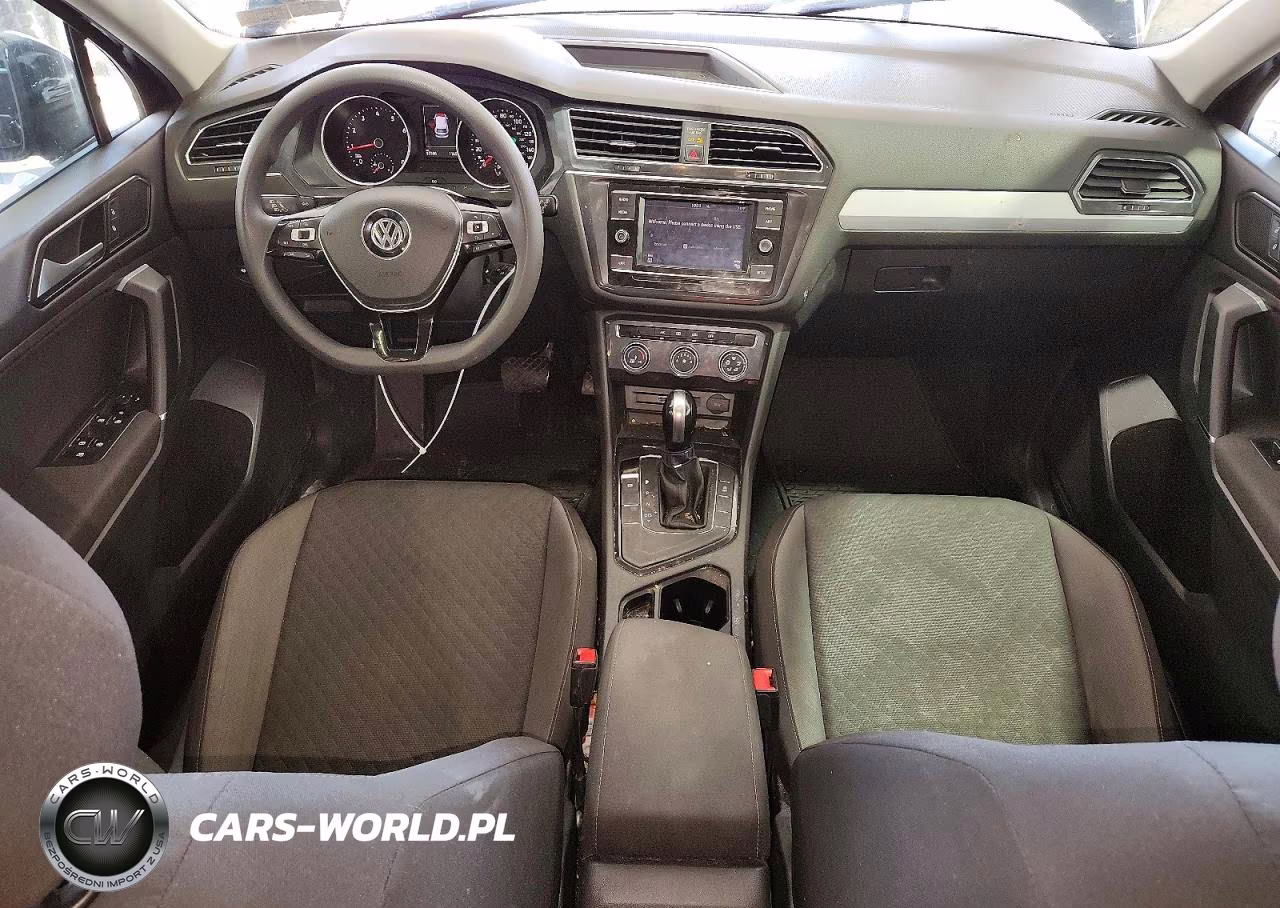 2018 Volkswagen Tiguan S VIN:3VV1B7AX0JM126328 - 8