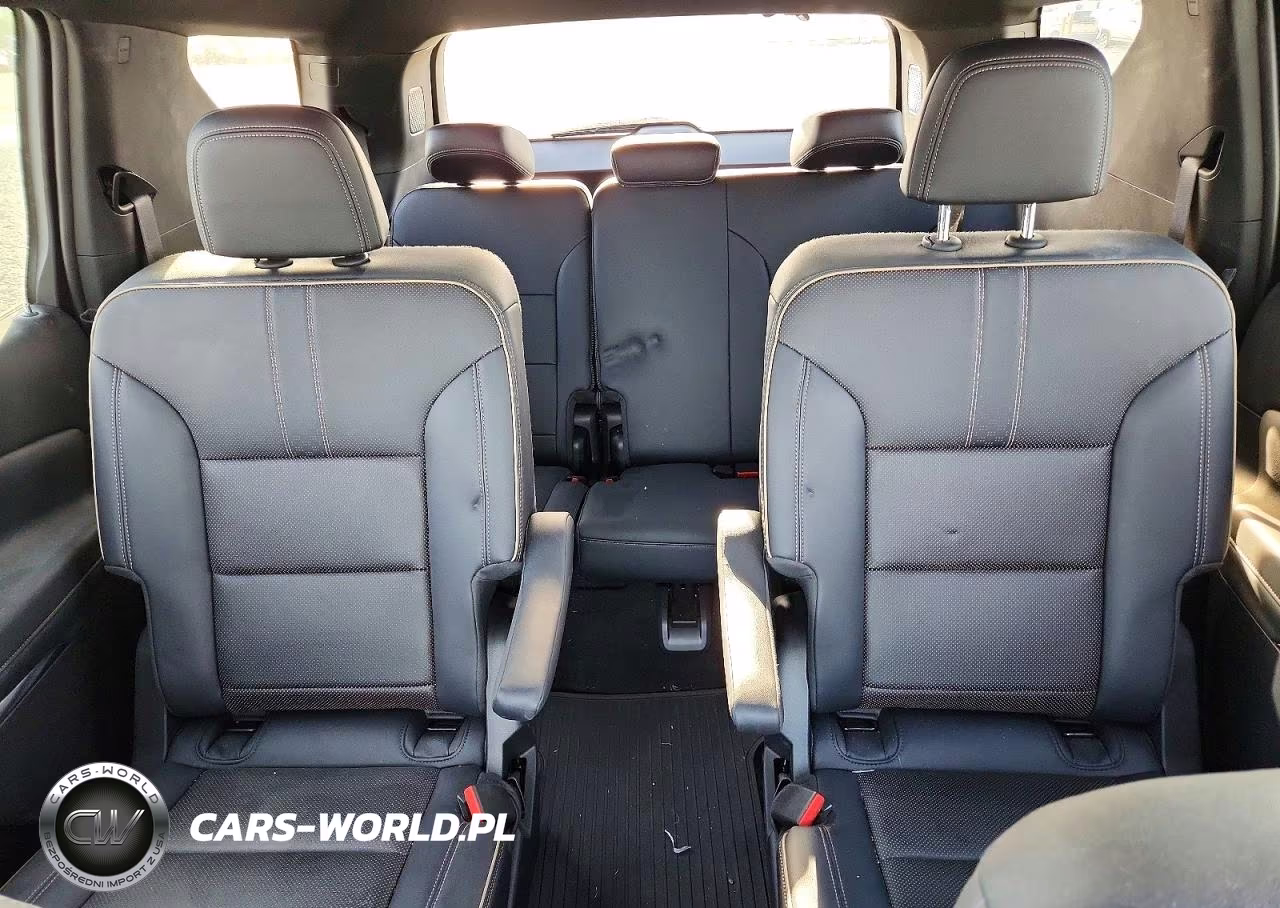 2026 Chevrolet Traverse High Country VIN:1GNERKKS0TJ280837 - 10