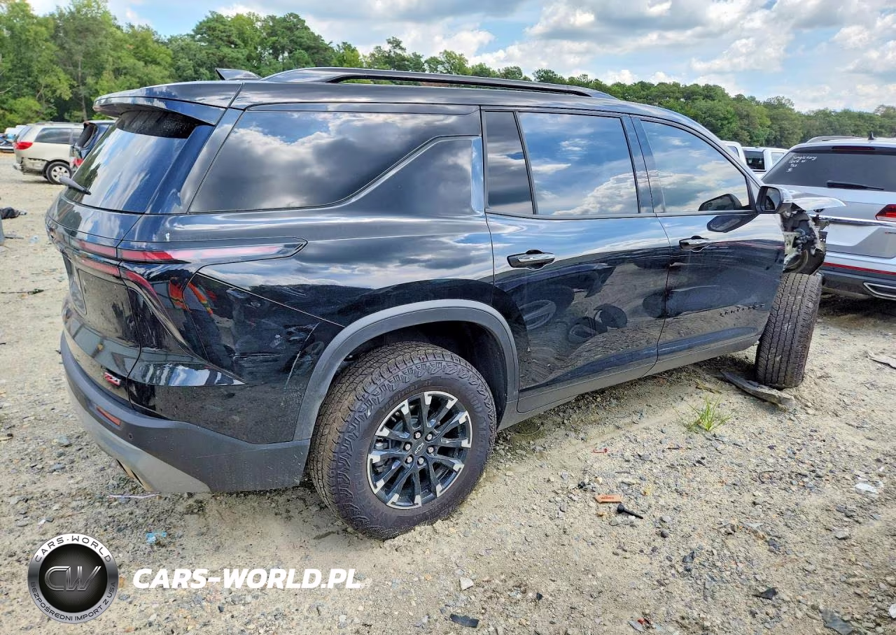 2025 Chevrolet Traverse Z71 VIN:1GNEVJRS1SJ279657 - 3