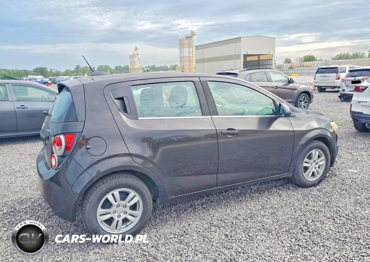 2015 Chevrolet Sonic Lt VIN:1G1JC6SG2F4192847 - 3