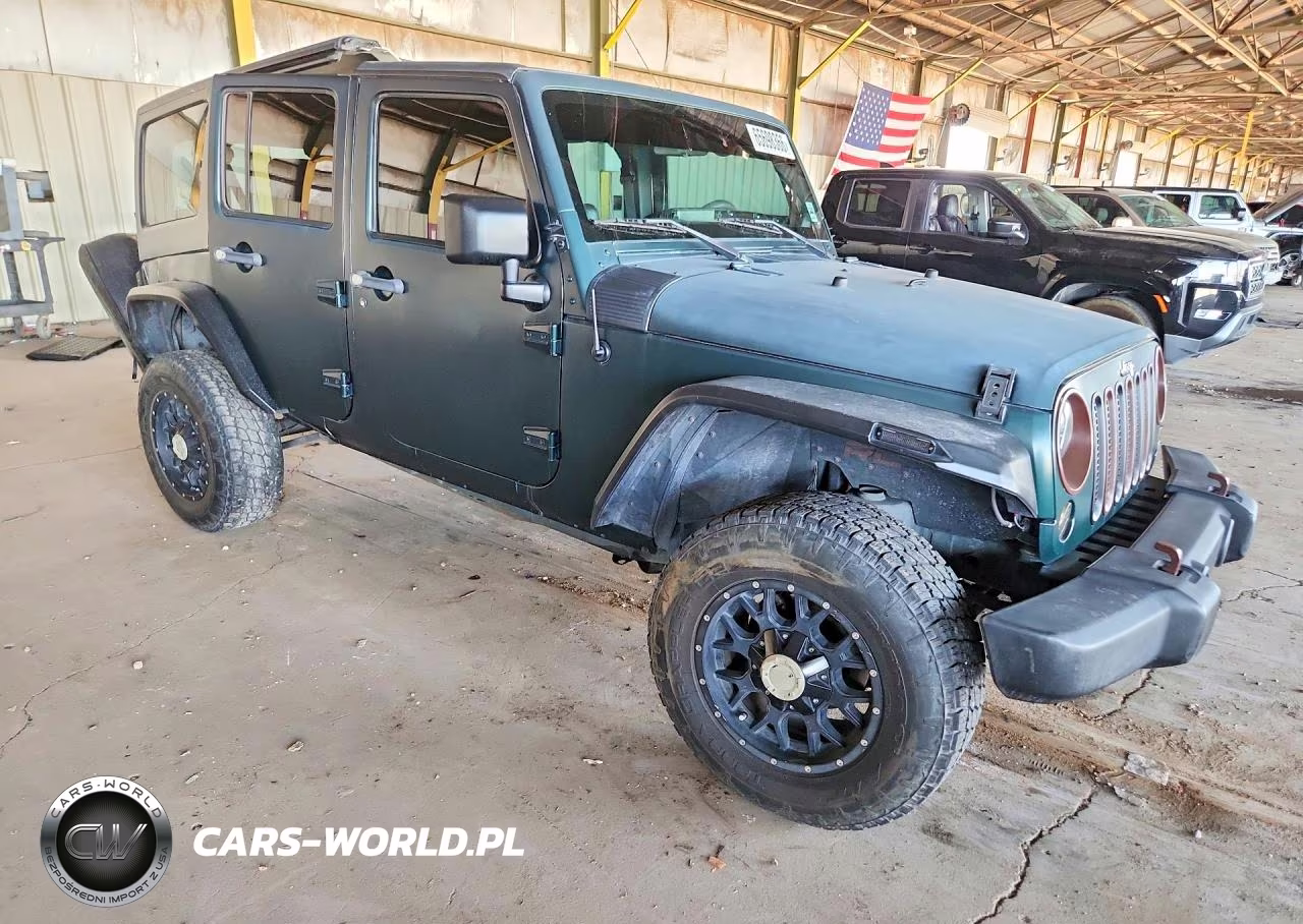 2011 Jeep Wrangler Unlimited Sport VIN:1J4BA3H17BL611255 - 4