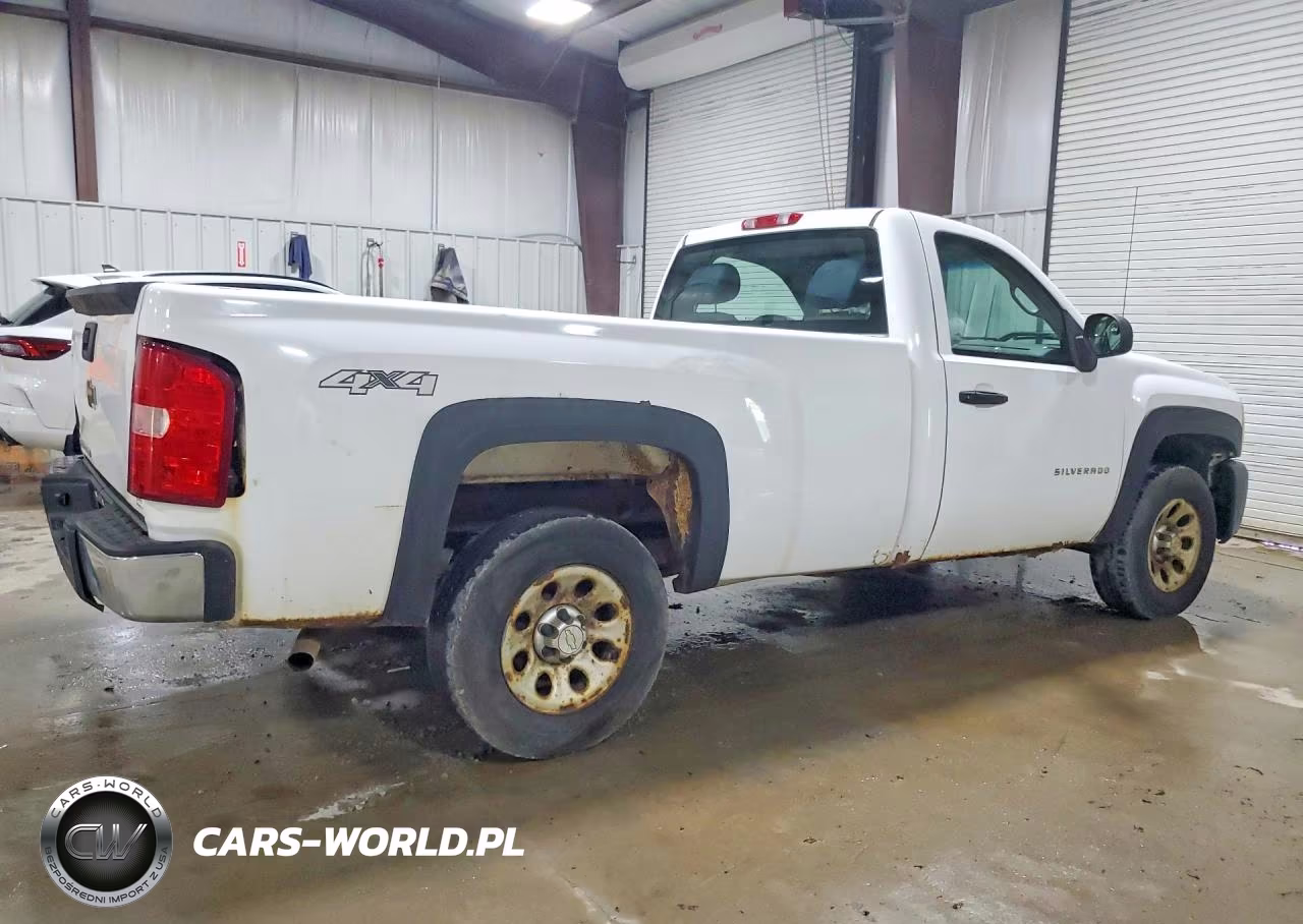 2011 Chevrolet Silverado K1500 VIN:1GCNKPEX1BZ180117 - 3