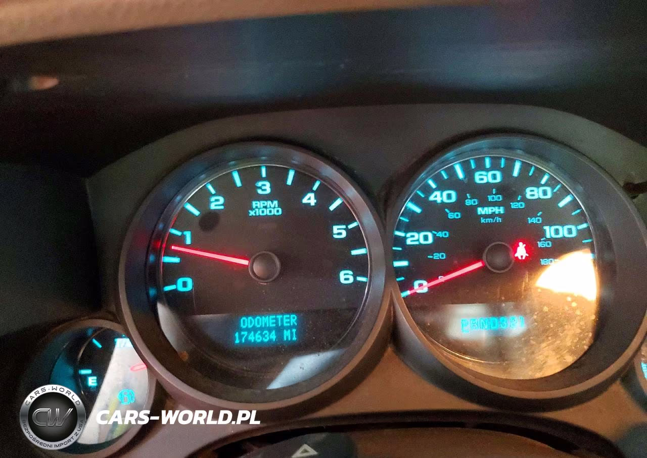 2011 Chevrolet Silverado K1500 VIN:1GCNKPEX1BZ180117 - 9