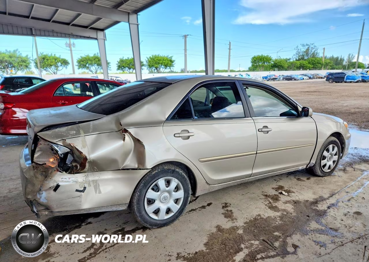 2003 Toyota Camry Le VIN:4T1BE32K53U189621 - 3