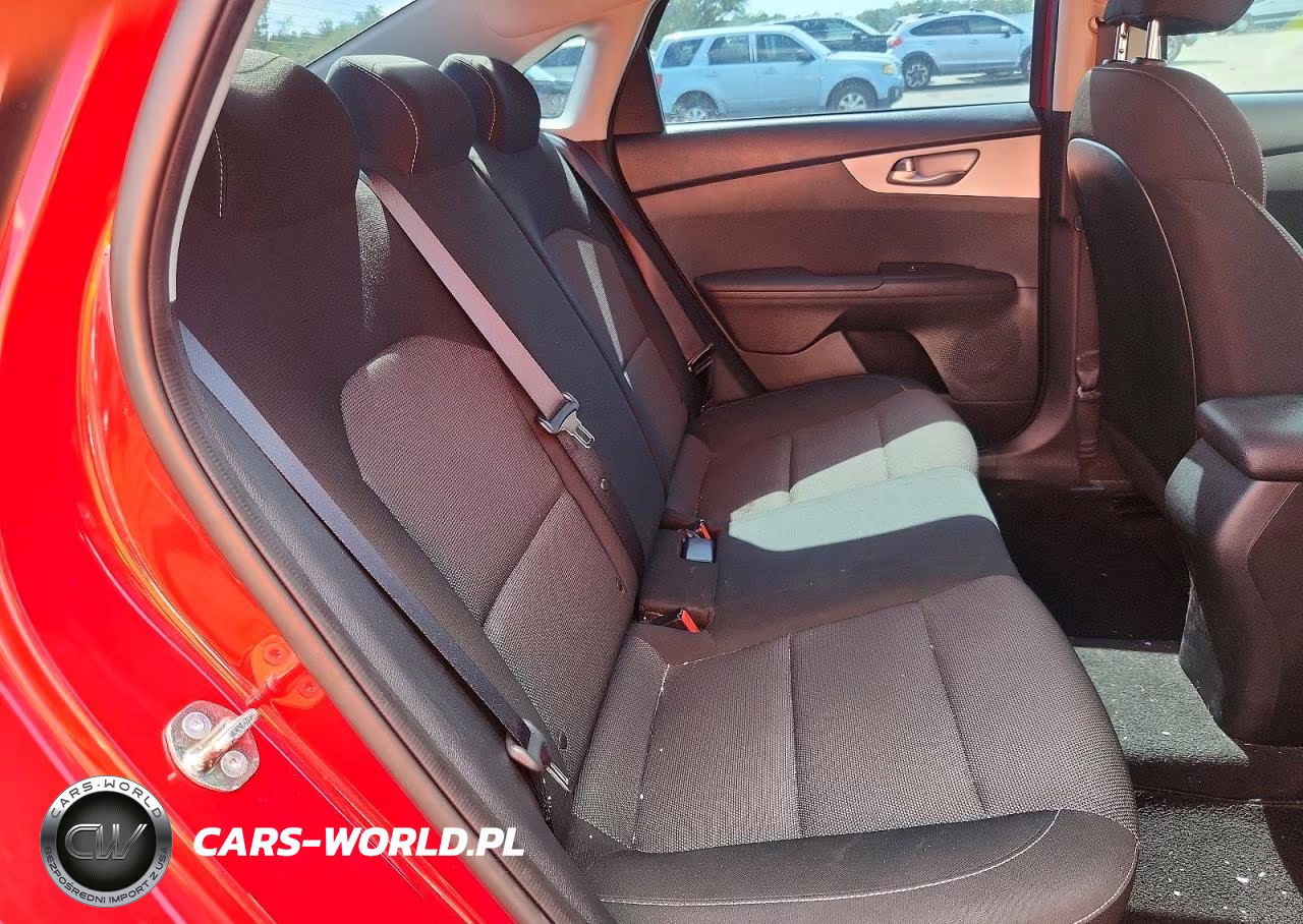 2023 Kia Forte Lxs VIN:3KPF24AD6PE678606 - 10