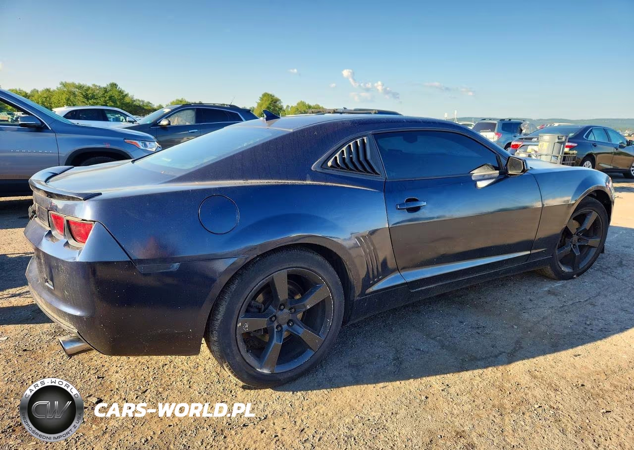 2011 Chevrolet Camaro Lt VIN:2G1FB1ED0B9142677 - 3