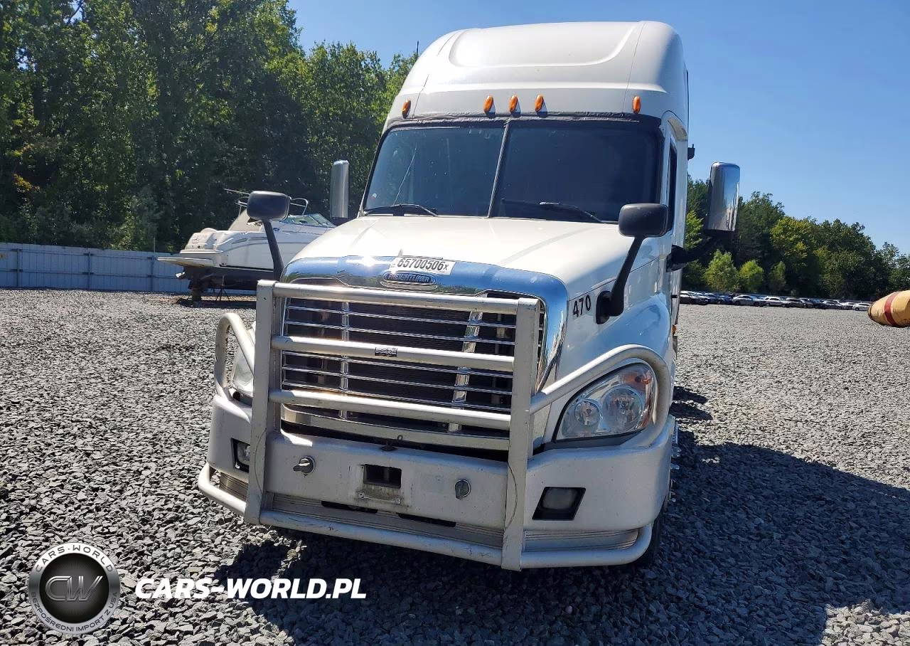 2008 Freightliner Cascadia 1 - Truck Chassis VIN:1FUJGLCK48LZ65901 - 14