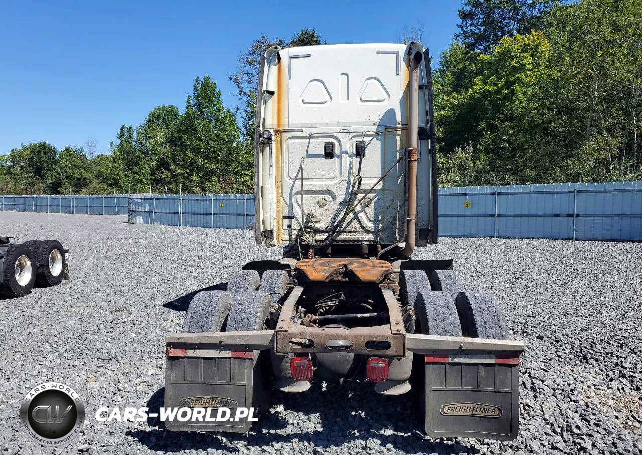 2008 Freightliner Cascadia 1 - Truck Chassis VIN:1FUJGLCK48LZ65901 - 6