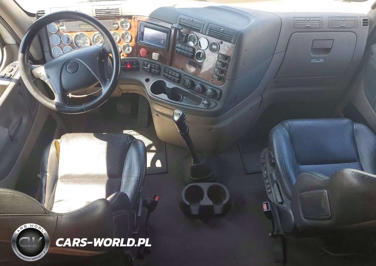 2008 Freightliner Cascadia 1 - Truck Chassis VIN:1FUJGLCK48LZ65901 - 8