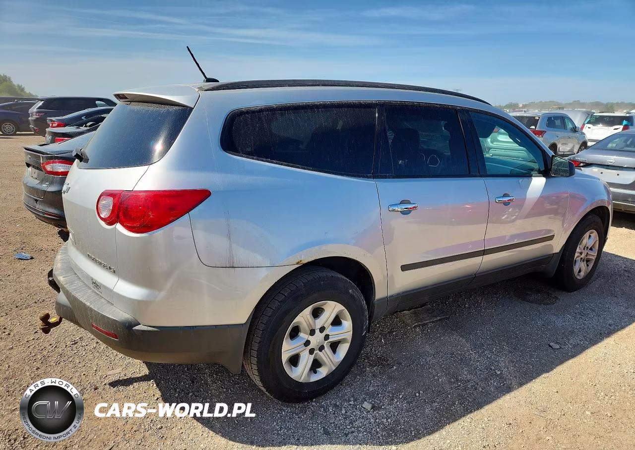 2012 Chevrolet Traverse Ls VIN:1GNKRFEDXCJ418715 - 3